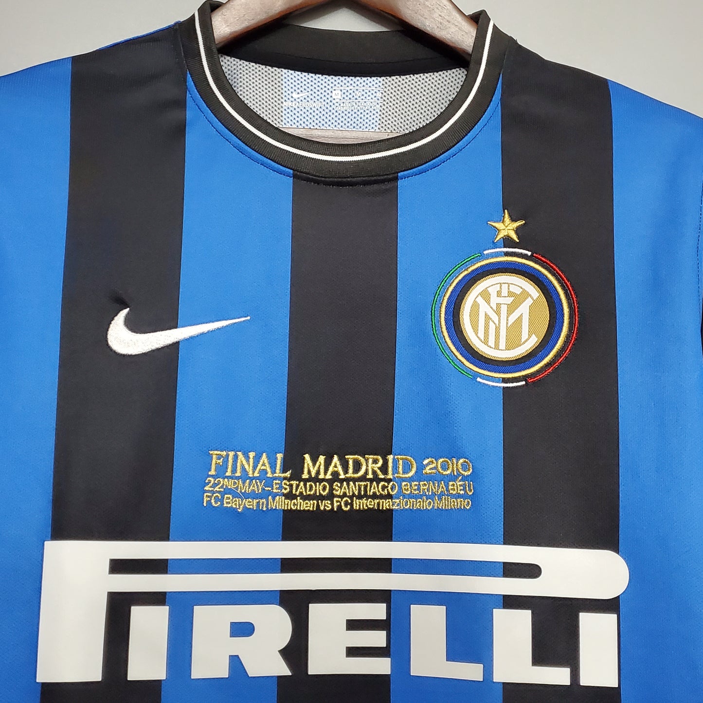 CAMISETA RETRO INTER DE MILAN 2010