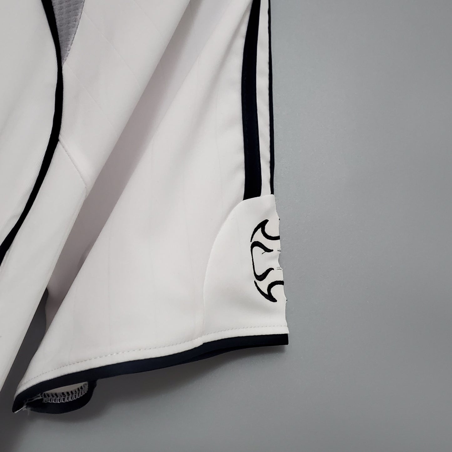 CAMISETA RETRO REAL MADRID 06/07
