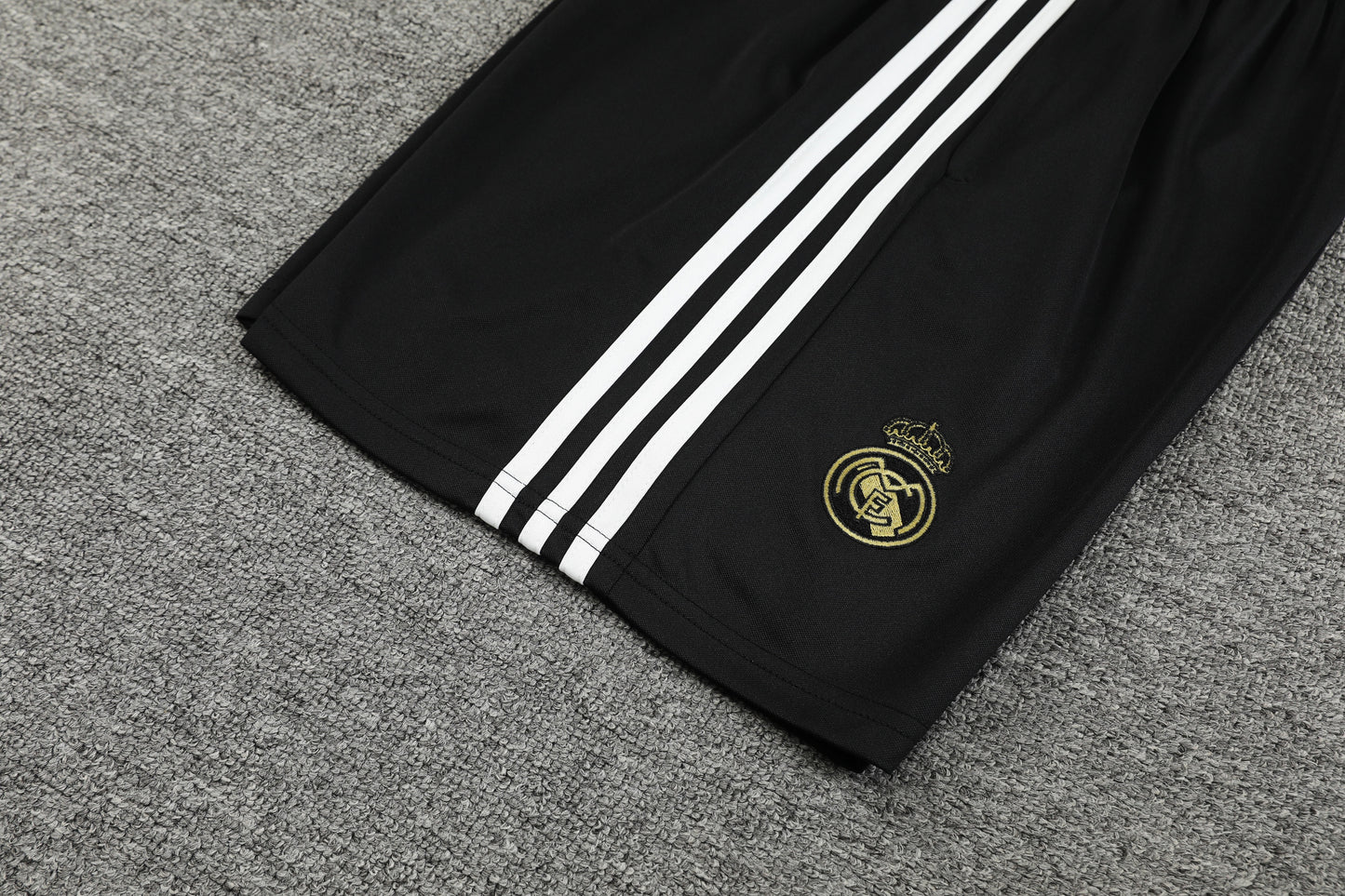 UNIFORME DE ENTRENAMIENTO REAL MADRID 24/25