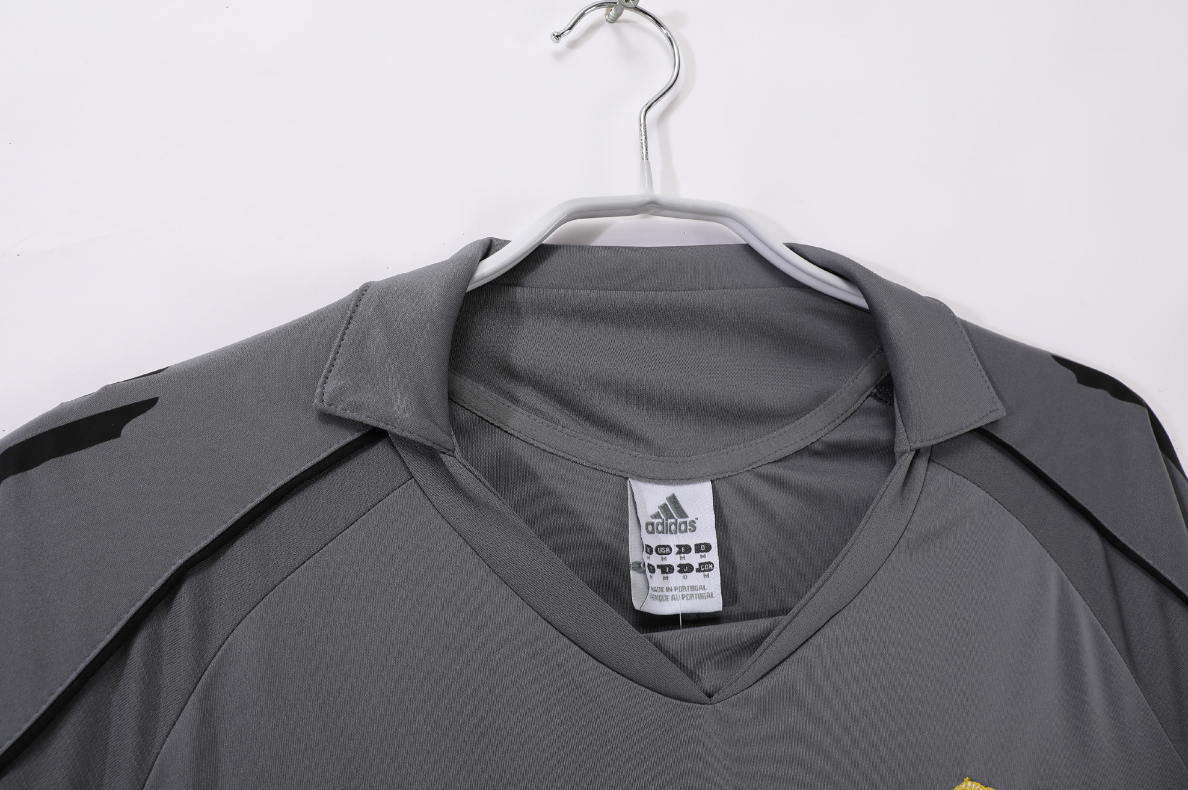 REAL MADRID 05/06 RETRO SHIRT