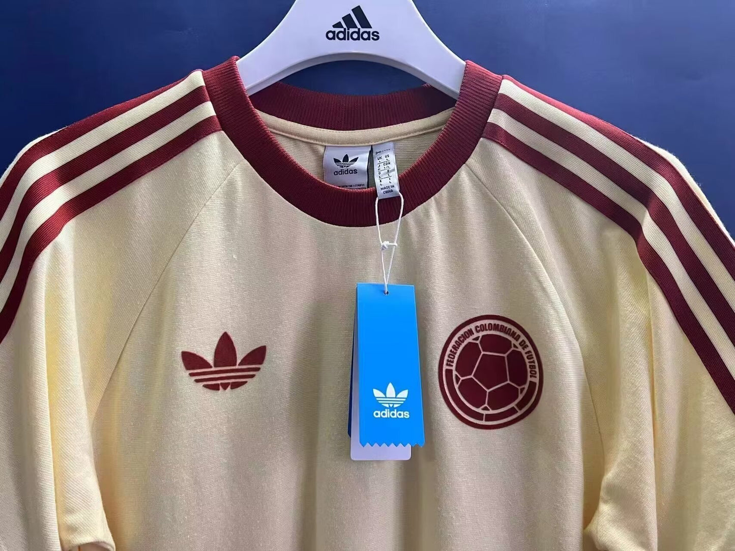 CAMISETA VINTAGE COLOMBIA 24