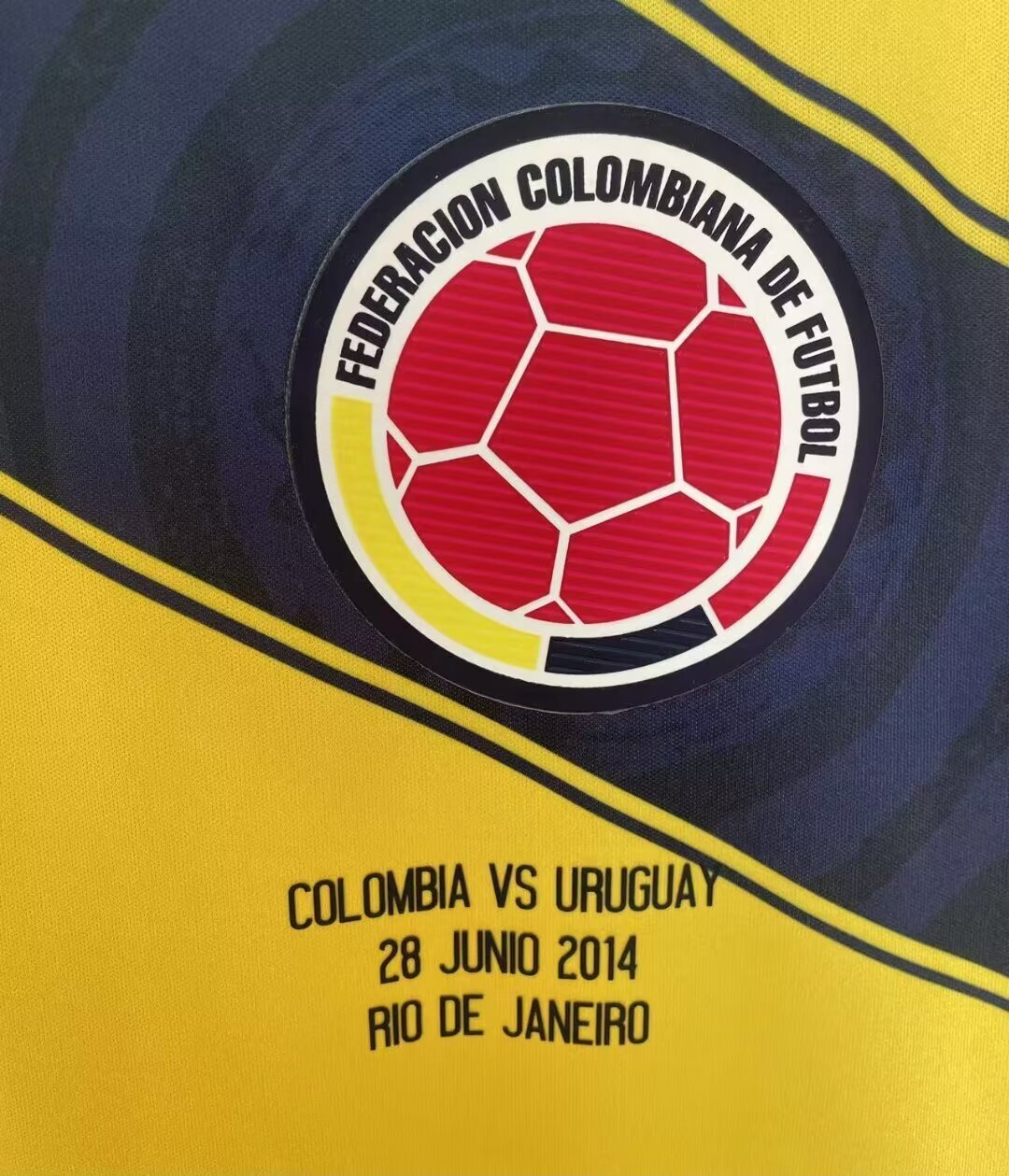 CAMISETA RETRO COLOMBIA 2014