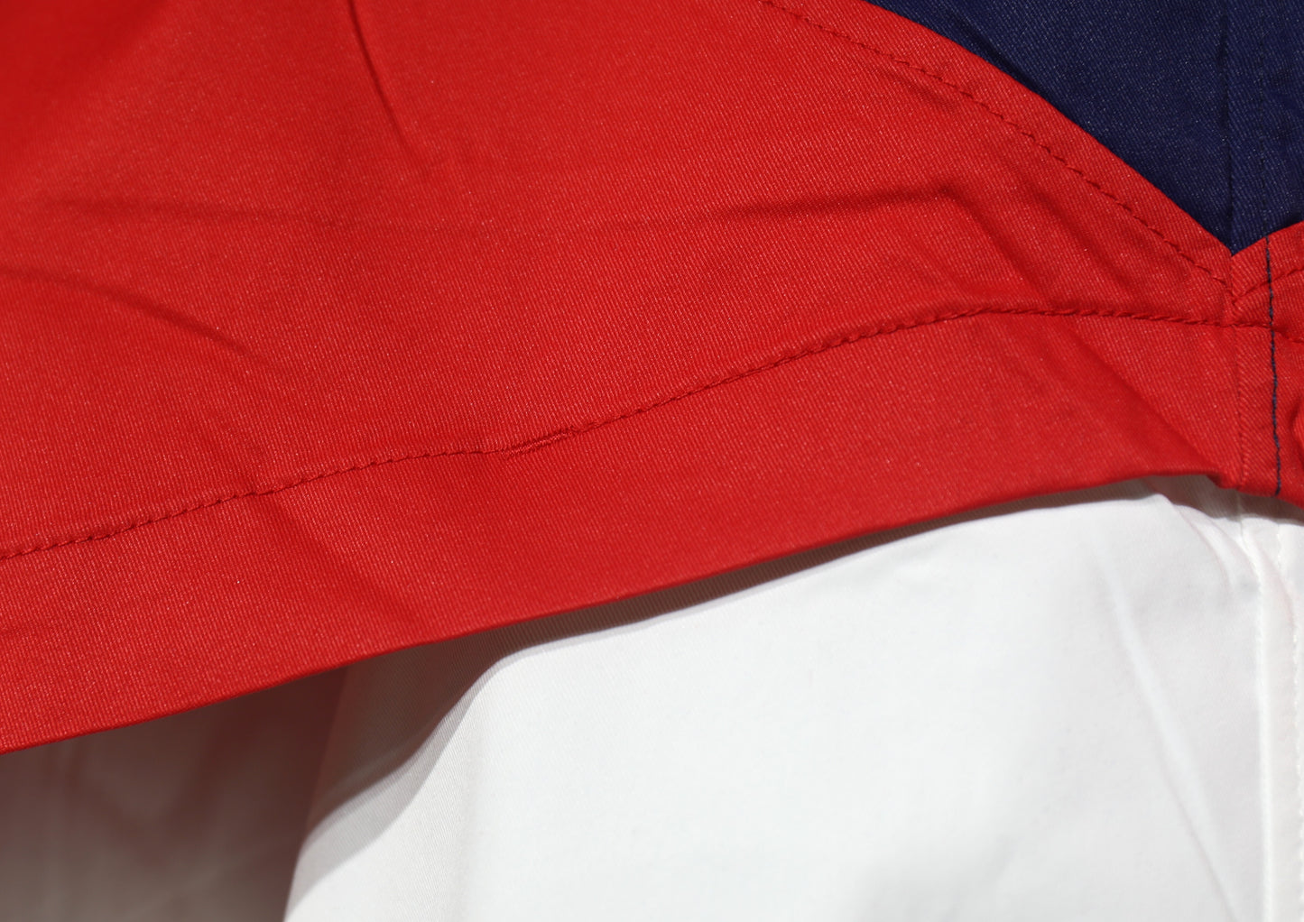 CHAQUETA ROMPEVIENTOS PSG 25/26