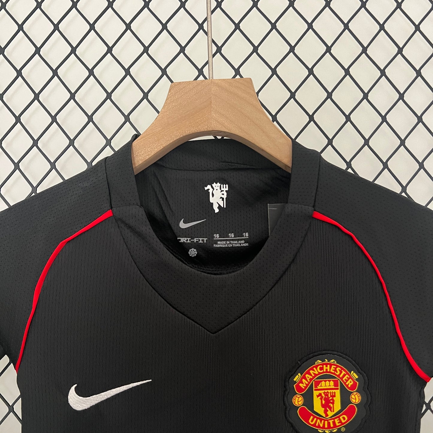 UNIFORME RETRO PARA NIÑO MANCHESTER UNITED 07/08
