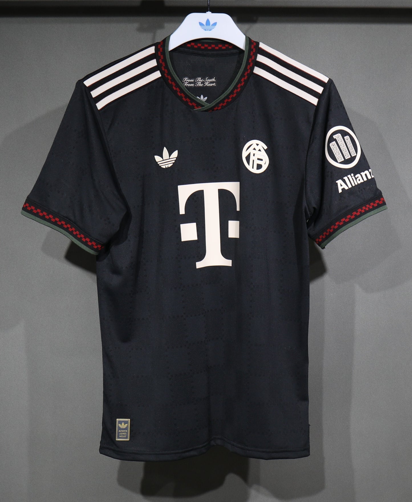 CAMISETA DE BAYERN MUNICH 25/26