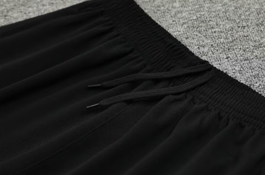 SUDADERA CON CHAQUETA PSG 24/25 NEGRA Y ROSADA