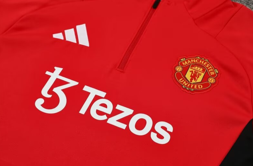 SUDADERA CON CHAQUETA MANCHESTER UNITED 25/26 ROJO