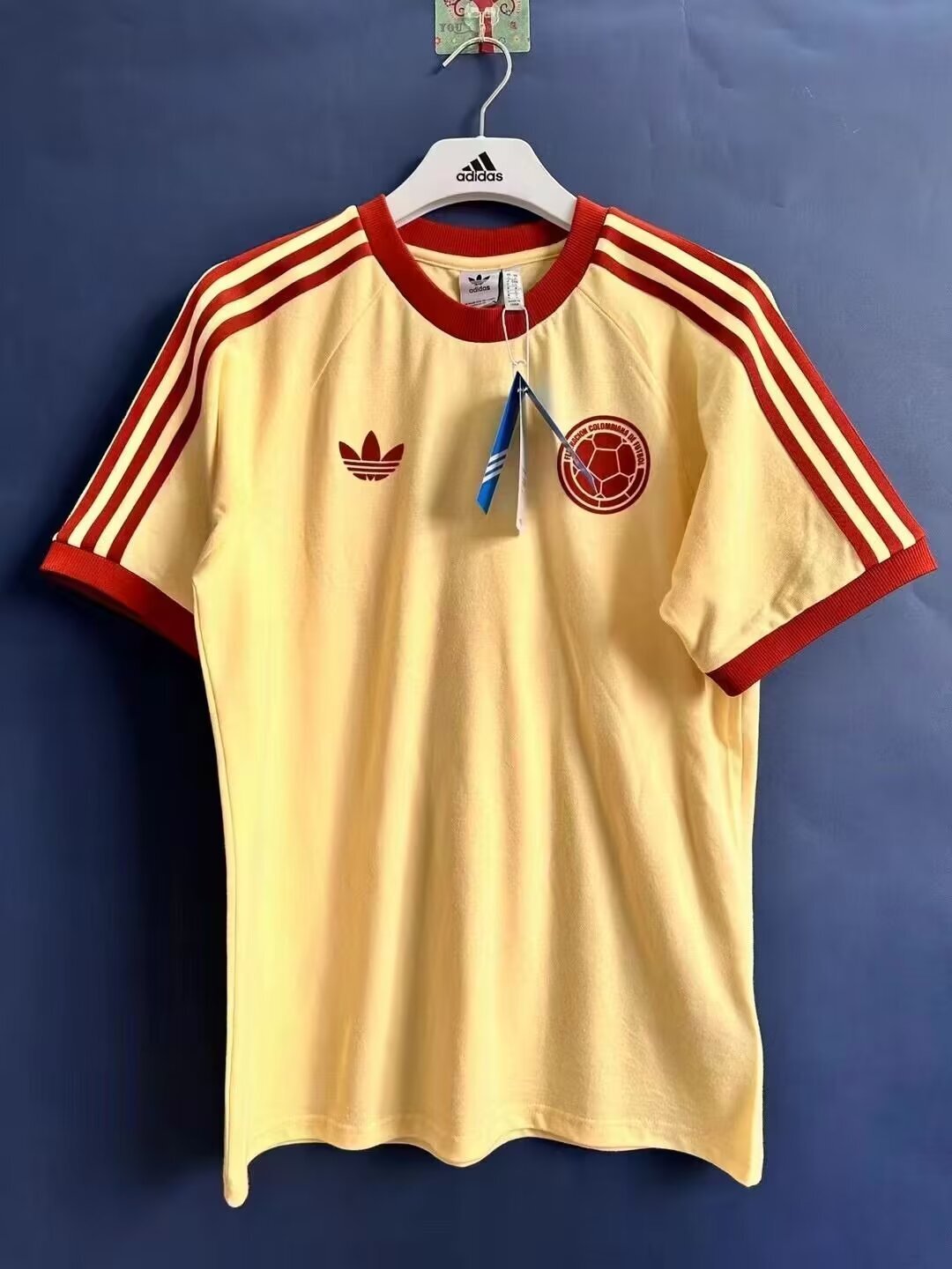 CAMISETA VINTAGE COLOMBIA 24