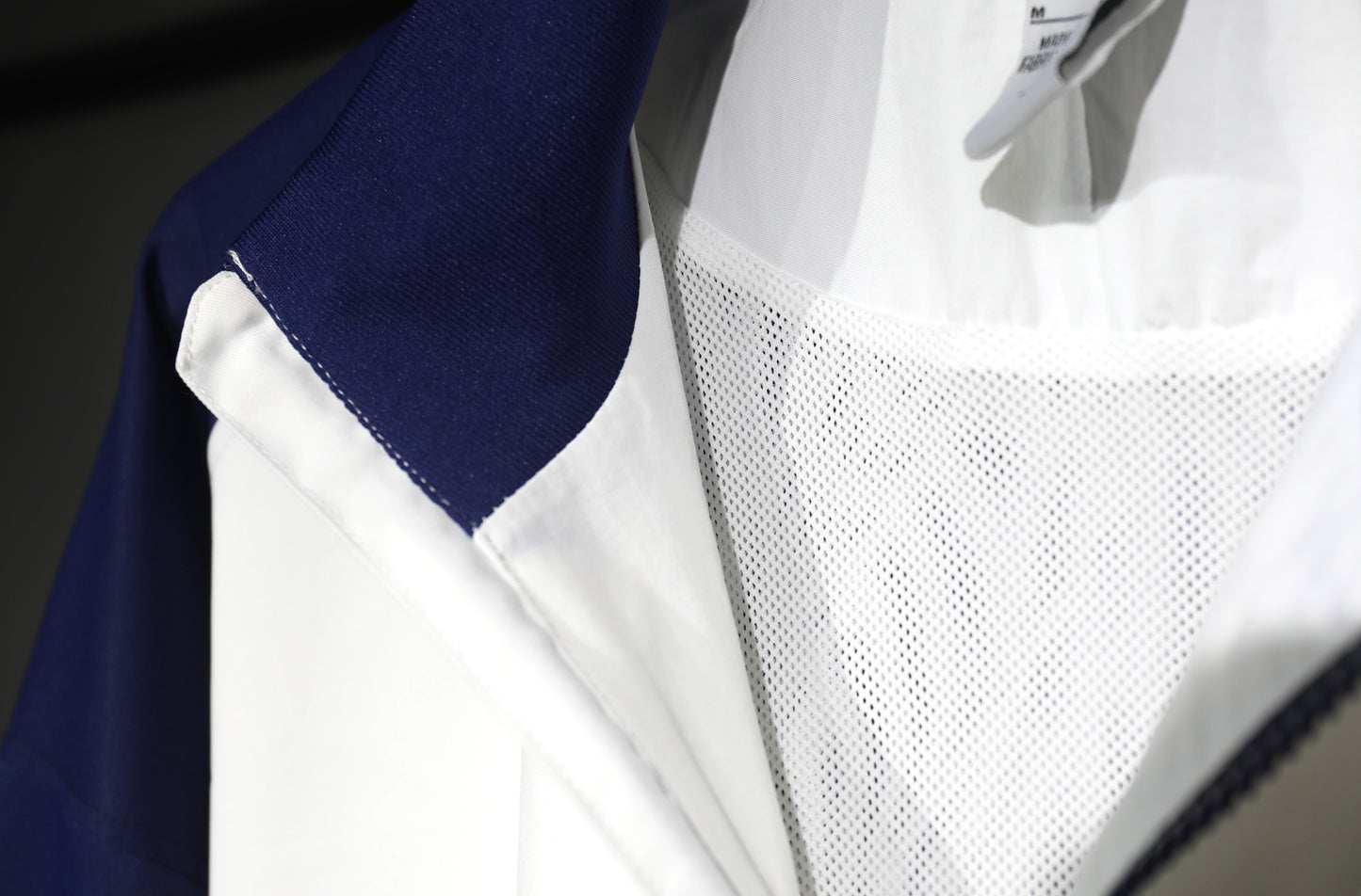 CHAQUETA ROMPEVIENTOS PSG 25/26